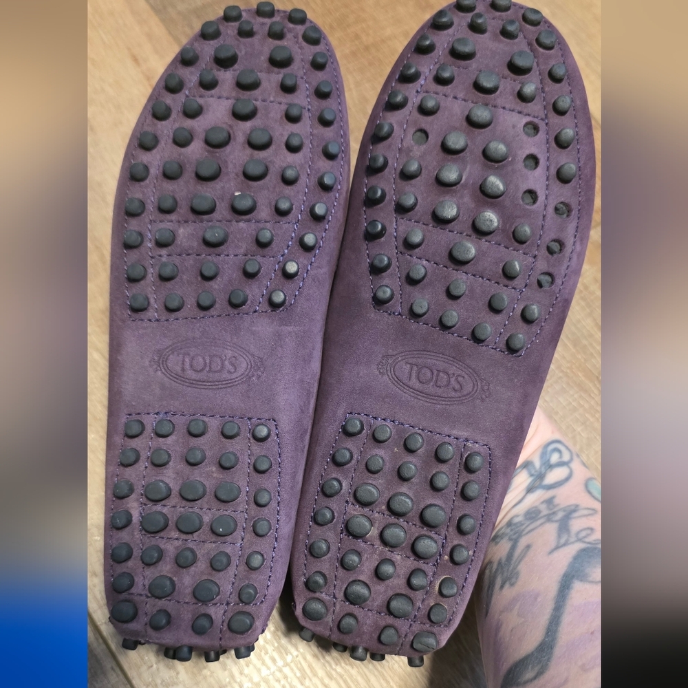 Tod’s ($979) Gommino Suede Driving Shoes In Aubergine - Picture 5 of 8